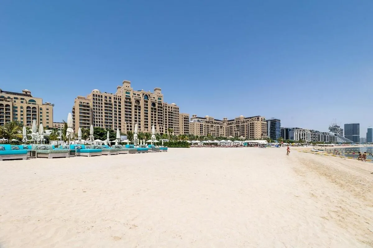 Seven Palm Residence With Stunning View Dubai